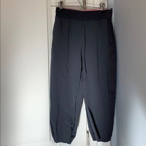 Girls grey Lululemon ivivva pants